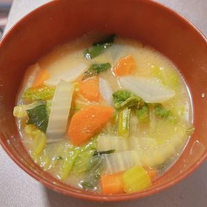 あーちゃん·͜· ♡の作ってみた!投稿(『白菜と大根と人参のお味噌汁』)