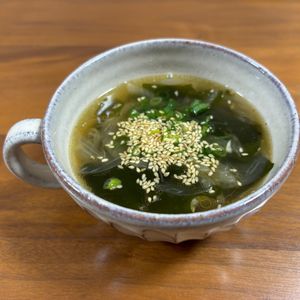 こむぎの作ってみた!投稿(焼き肉屋さんのわかめスープ)