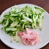 レンジで簡単『きゅうりともやしの中華和え』の工程1