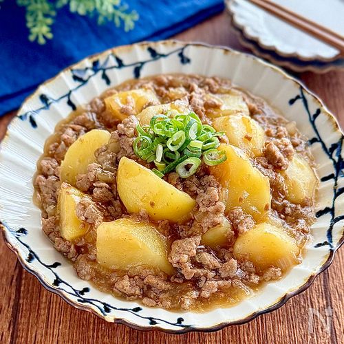 ほくほく旨みじんわり♩じゃがいものそぼろ煮