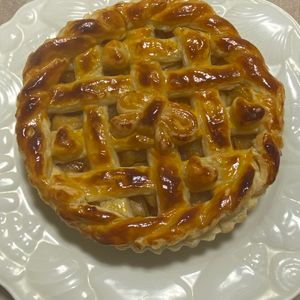 あやの作ってみた!投稿(【我が家のアップルパイ】冷凍パイシートで幸せの味♡)
