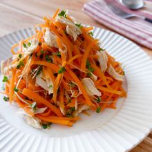 【免疫力UP!】にんじんとササミの旨味たっぷりデリ風サラダ