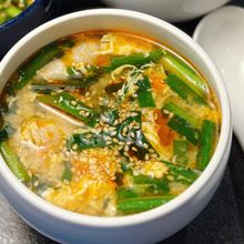 【ピリ辛ニラたま豚汁】スタミナたっぷり！ご飯のおかずになる♪