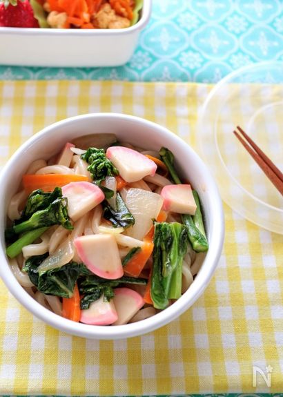 かまぼこと菜の花の甘酢あんかけうどん