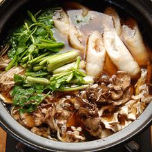 鶏油のコクでおいしさUP！のきりたんぽ鍋