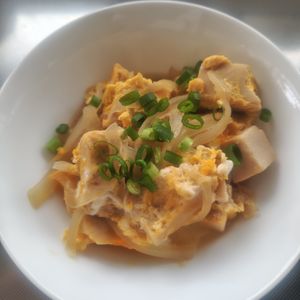 はるにゃんこの作ってみた!投稿(染みうま♡『なんちゃって親子丼』～高野豆腐の卵とじ～)