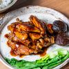 【鶏手羽中としいたけの黒酢煮】山盛りご飯と♪