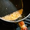 紹興酒香る豚バラの黒酢焼きそばの工程1