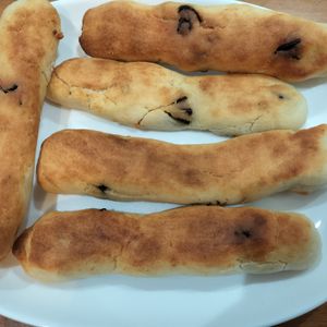 1271662の作ってみた!投稿(即席！お豆腐でヘルシー！チョコチップスティック米粉パン)