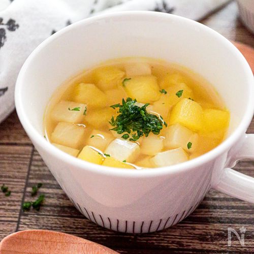 秋のやさしい味わい♪大根とりんごのほっこり甘酸っぱいスープ