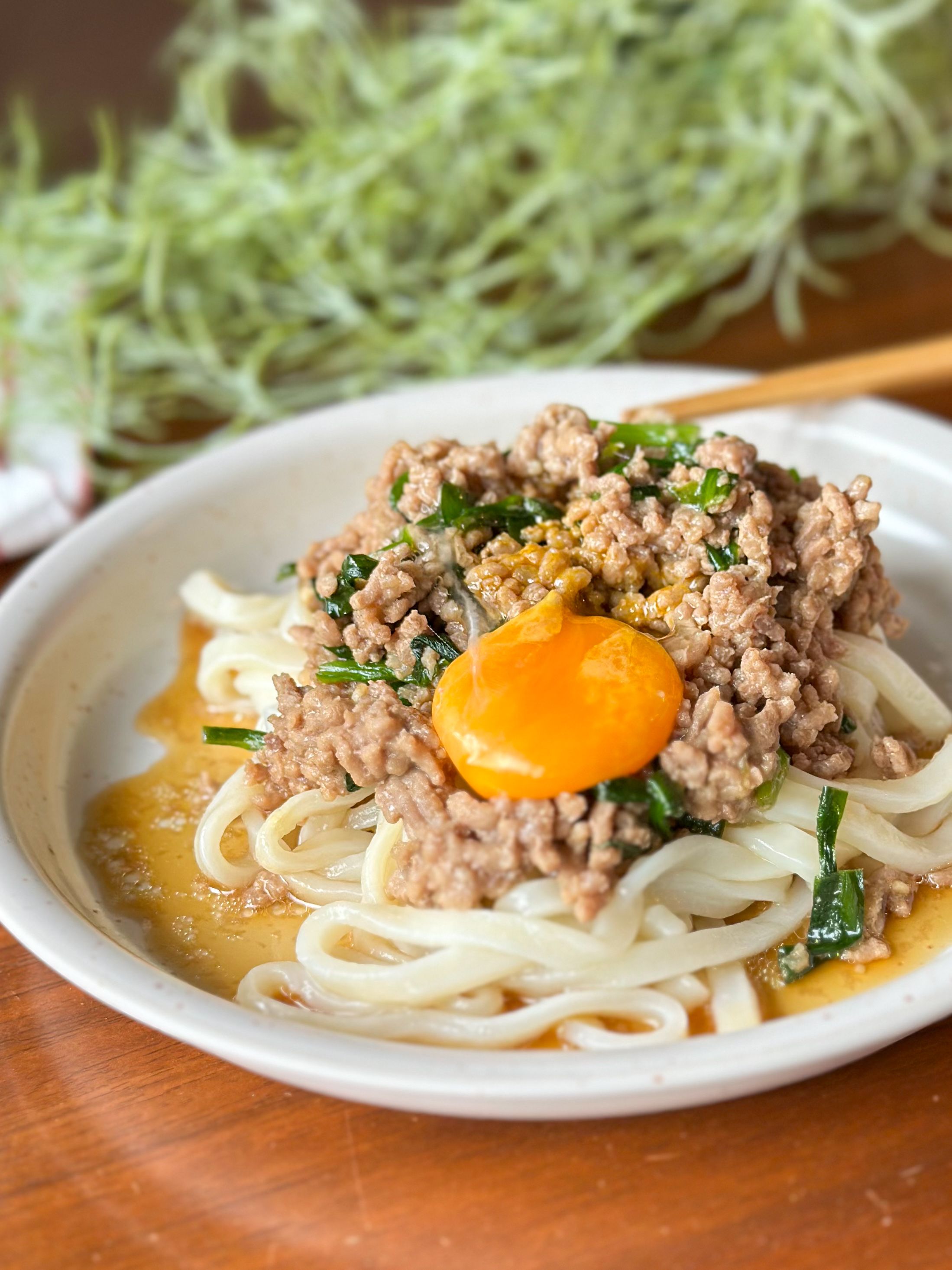 レンチンだけで完成「やみつき！台湾風混ぜうどん」 | レシピサイトNadia