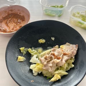 738829の作ってみた!投稿(【豚肉とキャベツのごま味噌蒸し】ワンパン♪切って蒸すだけ！)