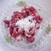 豚こま肉でトンテキ風炒め（ポイントはウスターソース）の工程1