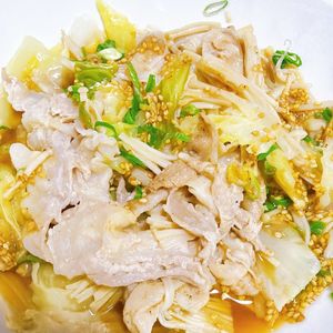 にらたまの作ってみた!投稿(【タレが絶品♡︎蒸しキャベツと豚肉のうまだれ】やみつき/簡単)