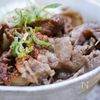 トロロと牛肉で残暑を乗り切る「夏牛丼」の工程8