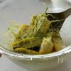 味付けこれ1本!揚げずに簡単!とうもろこしの唐揚げバジル風味の工程2