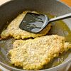 【ポークカツレツ トマトとバジルのソース】本当に美味しい!!の工程3