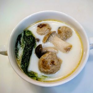 るるる♪の作ってみた!投稿(【ワンパン！鶏だんご豆乳スープ】簡単包丁いらず♪)