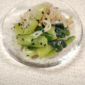 M＊Pの作ってみた!投稿(レンジで☆小松菜ともやしの黒ごまナムル)