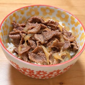 94513の作ってみた!投稿(絶品！【基本の牛丼】あの味完全再現！失敗無しの黄金比つゆ)