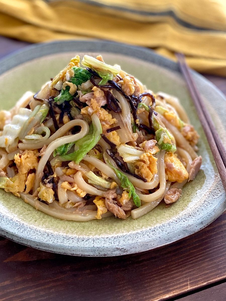 ふじっ子 塩こんぶ が効いてる 白菜入りツナたま焼うどん レシピサイトnadia