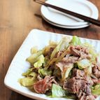 【らくレピ】ワンパンで簡単！豚肉とキャベツのうま蒸し炒め