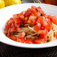 『トマトとレモンの冷製パスタ』暑い日はこういうの。