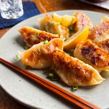春キャベツと牡蠣の変わり餃子