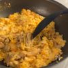 フライパンひとつ!【豚キムチ炒飯】の工程3
