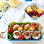 レンチンハンバーグと梅バラおにぎり弁当【ちょびカワJK弁当】