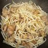 もやしと豚バラの《油そば風♡バリ旨炒め》の工程4