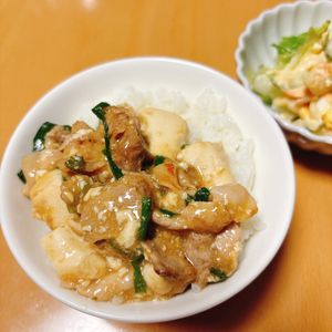 Nnnの作ってみた!投稿(10分完成！【豚こま麻婆豆腐丼】パパッとできる簡単ランチ)