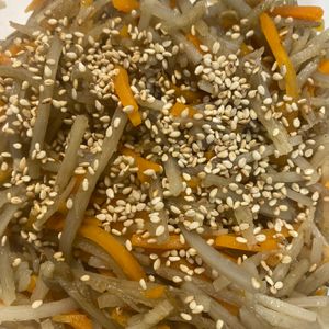 820152の作ってみた!投稿(レンジで作り置き♡簡単『きんぴらごぼう』)
