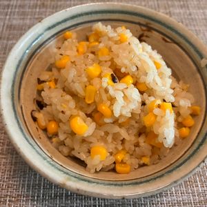 puricoの作ってみた!投稿(バター乗せて食べたい♪塩こんぶとコーンの混ぜご飯)