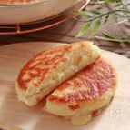 フライパンでカリもちっ！チーズナン風米粉パン【袋で簡単】