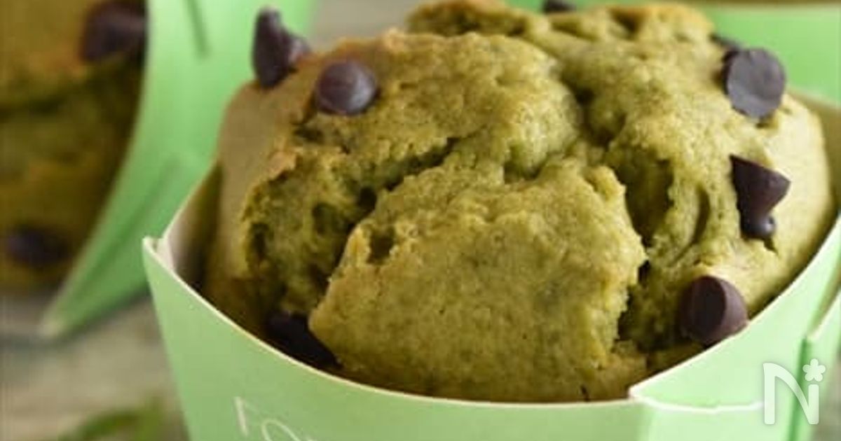 【ふわふわ生クリーム抹茶マフィン】バター不要！混ぜて焼くだけ