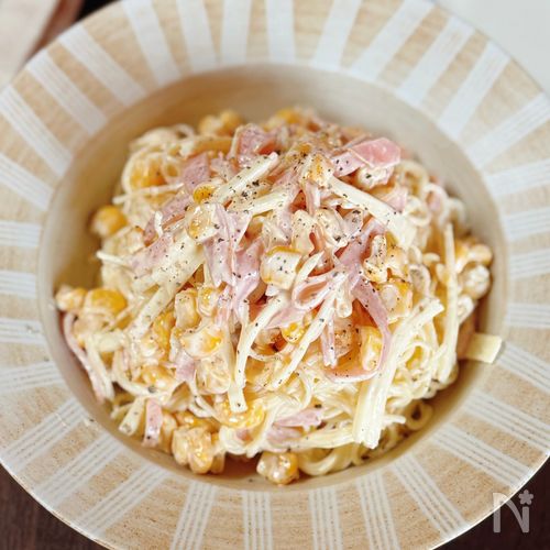 簡単&子どもが喜ぶ♪【ハムチーズコーンのスパサラ】