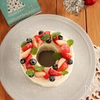 バウムクーヘンで作る！いちごのリースケーキ