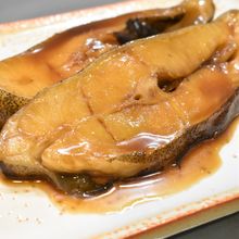 ご飯がどんどん進む♪カラスカレイの煮付け