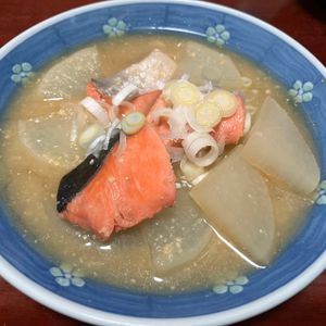 りんごの作ってみた!投稿(ジュワっと味しみ【鮭大根】)