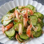 簡単副菜♡『胡瓜とカニカマの梅肉和え』塩もみいらず♪