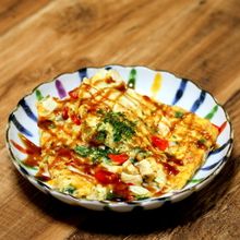 玉子焼き器で作る彩鮮やかな粉なしお好み焼き