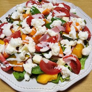 ナムディの作ってみた!投稿(レンジで簡単♪〖温野菜シーザーサラダ〗ヘルシー＆食べ応えも◎)