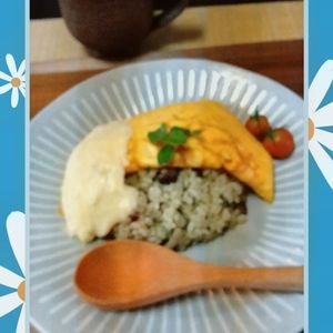 チョロリスの作ってみた!投稿(15分でイタリア風♪とろ〜りチーズのバジルオムライス)