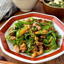 パパッと作れて大満足!ひき肉とお揚げの青椒肉絲