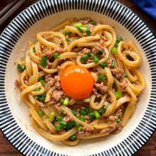 ☆ねぎだく甘辛そぼろ混ぜうどん☆レンジで１回加熱するだけ♪
