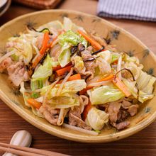 【塩こんぶで肉野菜炒め】パパッと栄養満点!うま味たっぷり