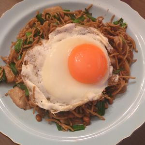 たりおの作ってみた!投稿(納豆嫌いもよろこぶ！納豆とニラのこんがり醤油焼きそば)