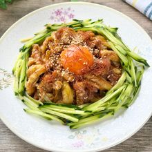 トロうまがやみつき!レンジ茄子と生ハムの濃厚ピリ辛ユッケ