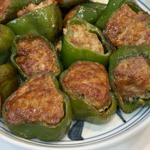 とーるじーじの作ってみた!投稿(【ピーマンの肉詰め】タレが決め手♩肉汁ジューシー)